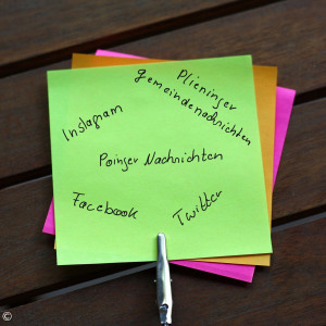 Notizzettel mit Infoangeboten